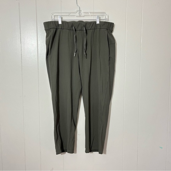 Lululemon Women's Crop Pants Drawstring Waist Olive Green Size 10 - Picture 1 of 10